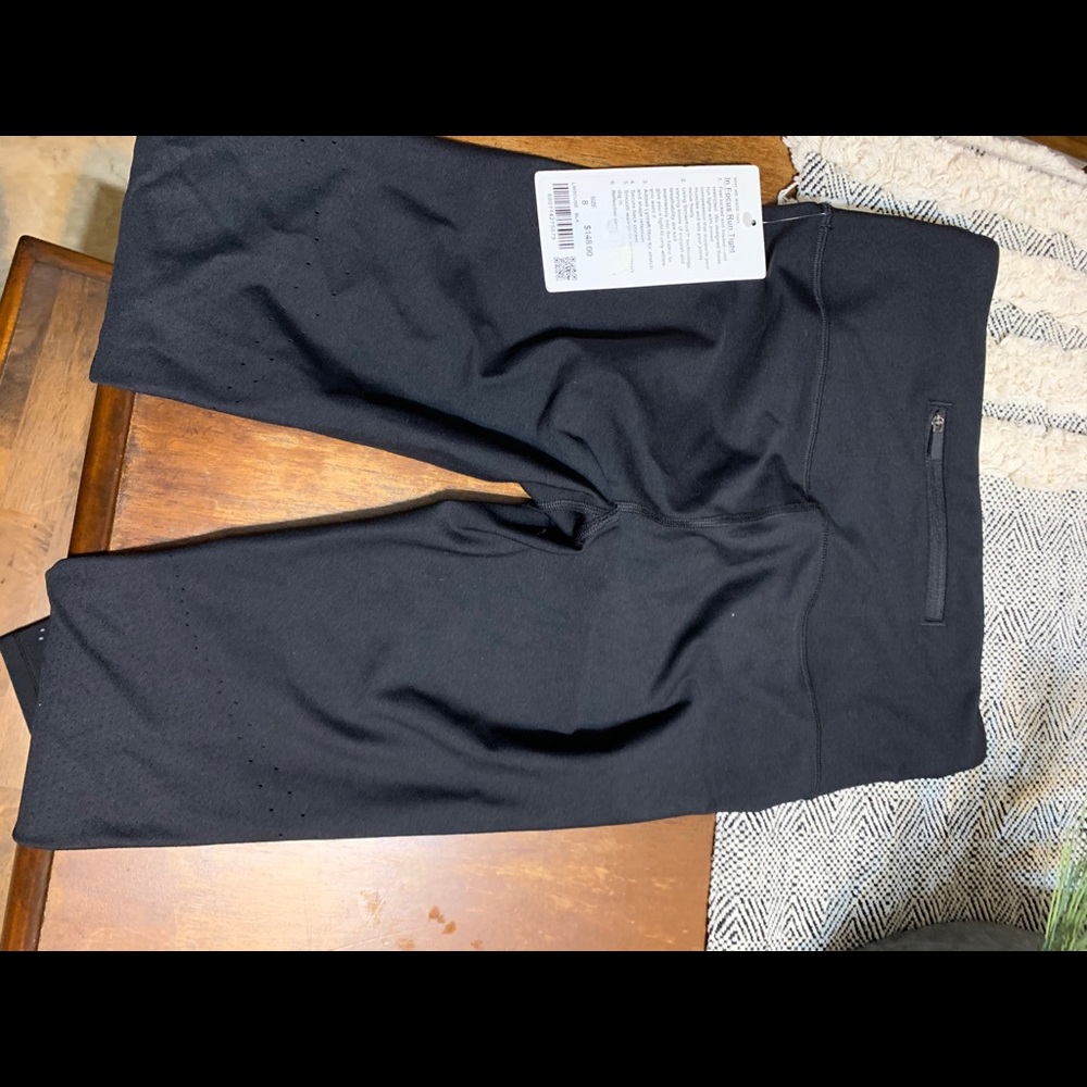 Lululemon In Focus Run Tight - Picture 3 of 5